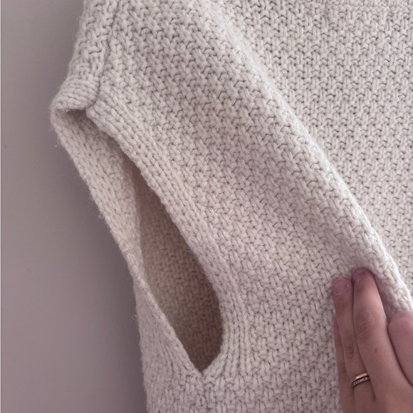 H&M Cream Knit Sweater Vest - Picture 5 of 5